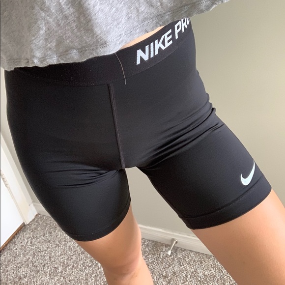 nike shorts - Picture 2 of 5